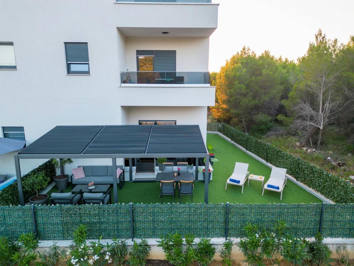 My Adriatic Place With Private Garden And Garage Apartment Sibenik Exterior photo